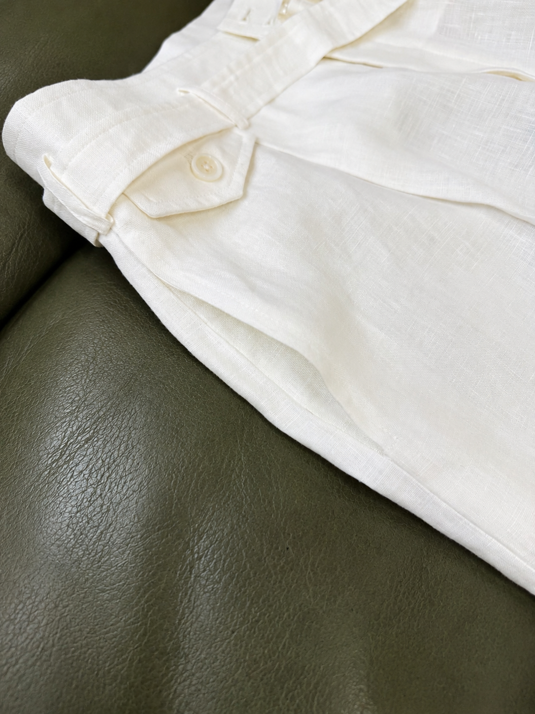 Ralph Lauren-Inspired Linen Pleated Shorts - Image 6