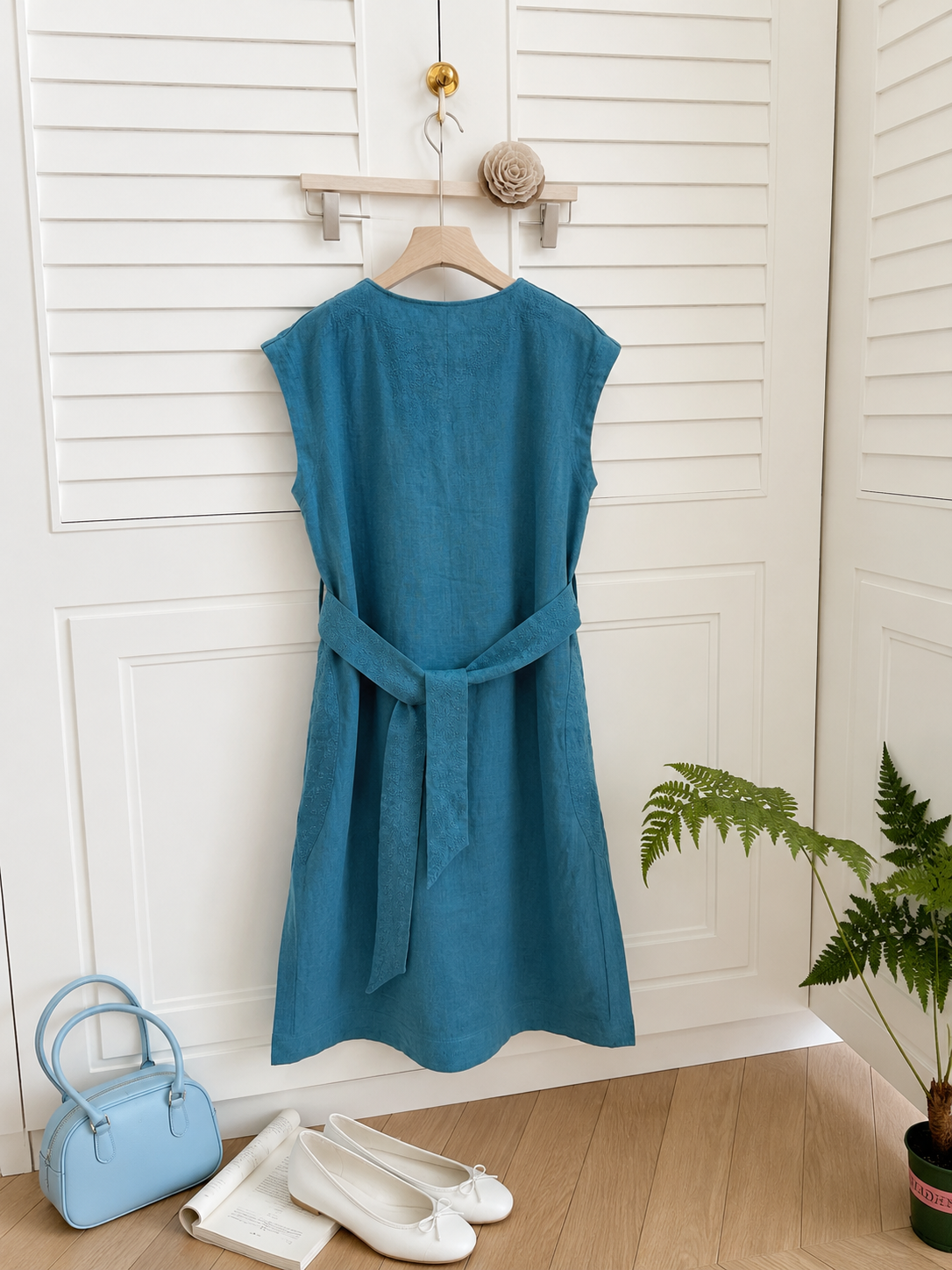 Loro Piana Style Turquoise Linen Sleeveless Midi Dress - Image 2