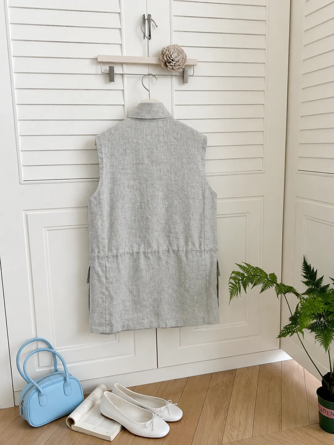 Loro Piana Style Linen Sleeveless Utility Jacket - Image 8